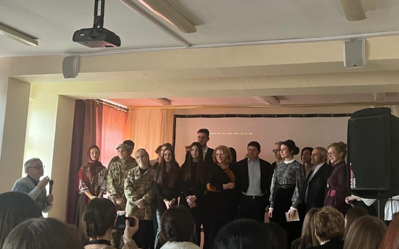 1d6a8c7e-77a3-46e1-b0f8-3019ef93649a